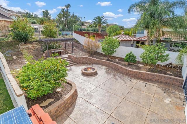 27350 Pachea Trl, Hemet CA: https://media.crmls.org/mediaz/f416d75f-db97-4dde-9431-f89b9284c21a.jpg