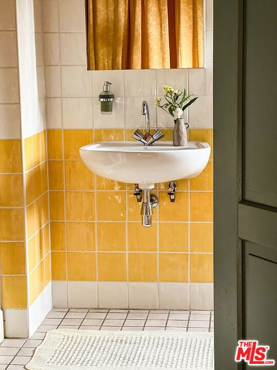 10 Via San Lorenzo, Umbria, ITALY,  CA: https://media.crmls.org/mediaz/f41712de-9eb7-4b5f-a722-a680b2a309dd.jpg