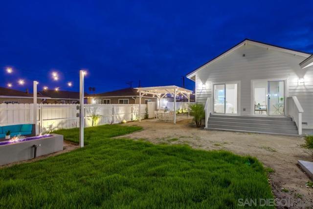 3122 Newell St, San Diego CA: https://media.crmls.org/mediaz/f4177035-850b-43db-865f-2c495d62bf4b.jpg