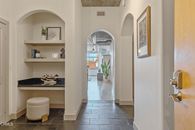 Detail Gallery Image 2 of 50 For 840 E Green St #217,  Pasadena,  CA 91101 - 2 Beds | 2 Baths