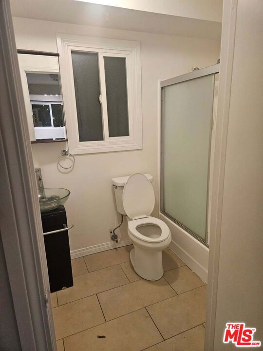 5021 1/2 Lowell Avenue, Glendale CA: https://media.crmls.org/mediaz/f41c53d8-a5d0-43d6-b799-fe989baeb96e.jpg
