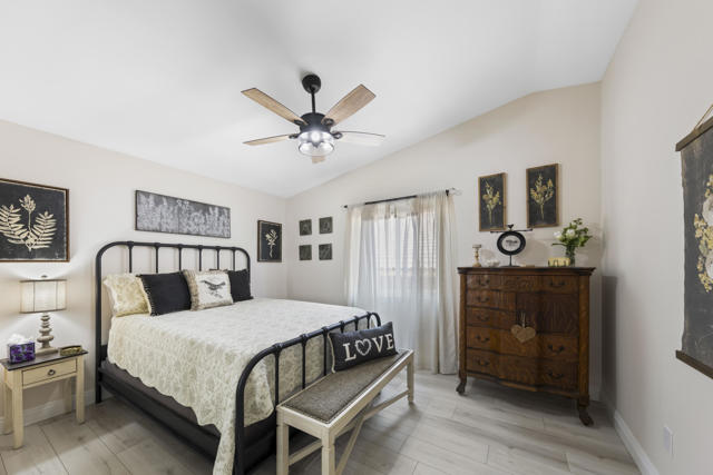 54660 Avenida Madero, La Quinta CA: https://media.crmls.org/mediaz/f41c75e8-574e-4b66-b862-6bf419b39ffb.jpg