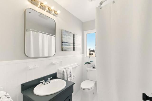 41 Murray Court, Redwood City CA: https://media.crmls.org/mediaz/f41d0edf-9664-44fc-a75c-e275b1c0ffaa.jpg