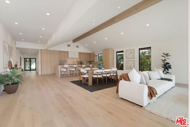 13949 Cumpston Street, Sherman Oaks CA: https://media.crmls.org/mediaz/f41db321-d463-4b9c-971d-fe11b30e3782.jpg