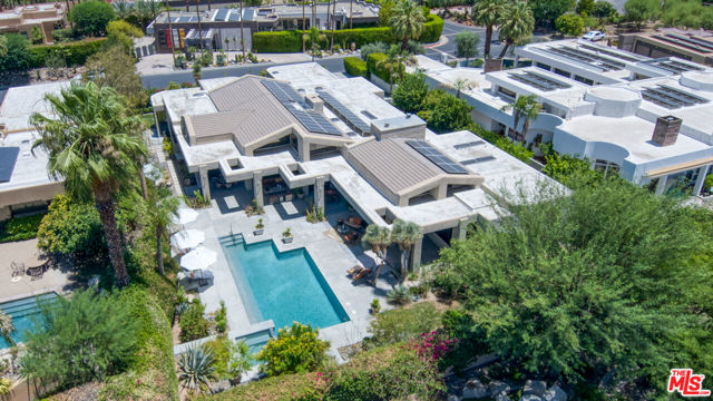 6 Rocky Lane, Rancho Mirage CA: https://media.crmls.org/mediaz/f41dc0cf-263f-4c1d-bcbd-7524e1a58135.jpg