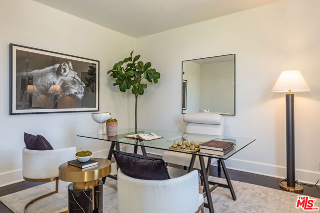 739 20th Street, Santa Monica CA: https://media.crmls.org/mediaz/f41e55c8-6fda-4b44-9ed2-5bb146620377.jpg