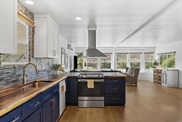 8975 Lawrence Welk Dr., Escondido CA: https://media.crmls.org/mediaz/f41e95f1-e3aa-460f-853f-5d3f0a558ebd.jpg