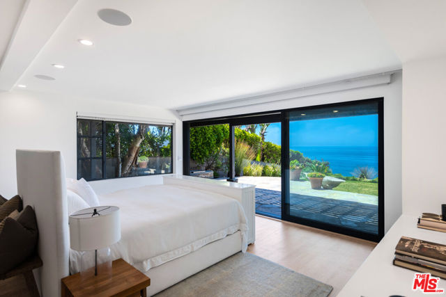 7089 Birdview Avenue, Malibu CA: https://media.crmls.org/mediaz/f41f1f31-94e4-49c2-ada6-0861f09f5557.jpg