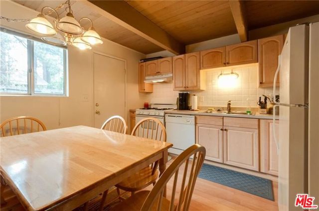 40249 ESTERLY Lane, Big Bear CA: https://media.crmls.org/mediaz/f41f59ad-ea1a-47b3-9650-08a32ce26fe5.jpg