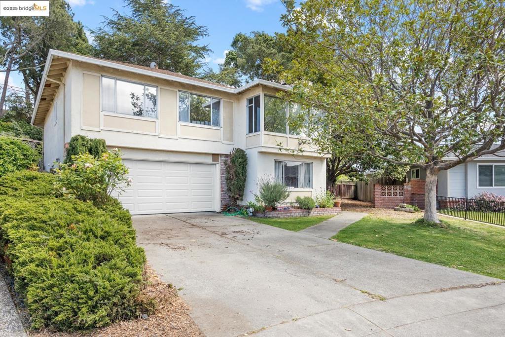 2821 Erin CT