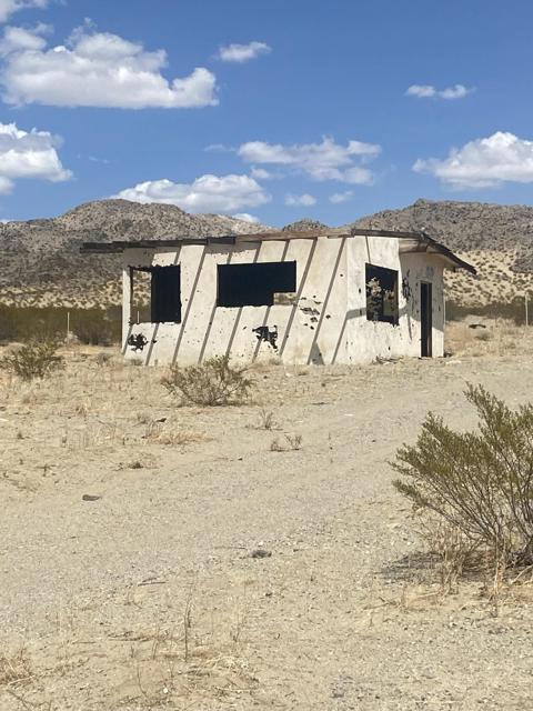 128 Caspers Road, Landers CA: https://media.crmls.org/mediaz/f41f7af8-1202-47b6-9f83-73dbbd5145ec.jpg