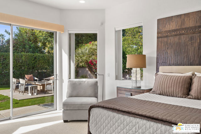 36750 Nancy Lane, Rancho Mirage CA: https://media.crmls.org/mediaz/f4201756-b6a2-433f-82a0-bd3c1eb8da97.jpg