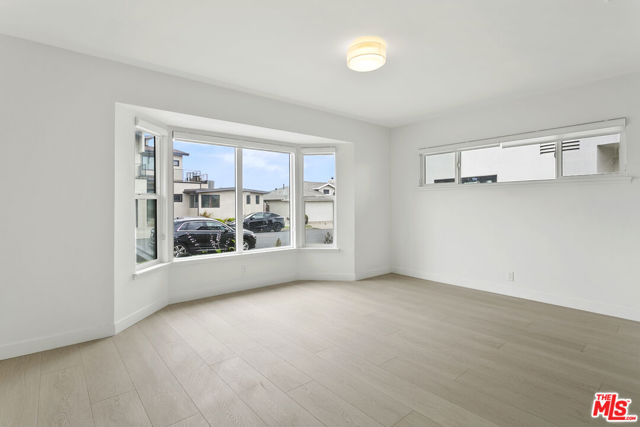 4444 Don Felipe Drive, Los Angeles CA: https://media.crmls.org/mediaz/f4202d31-7394-47b2-90ee-e372e4ef89f2.jpg