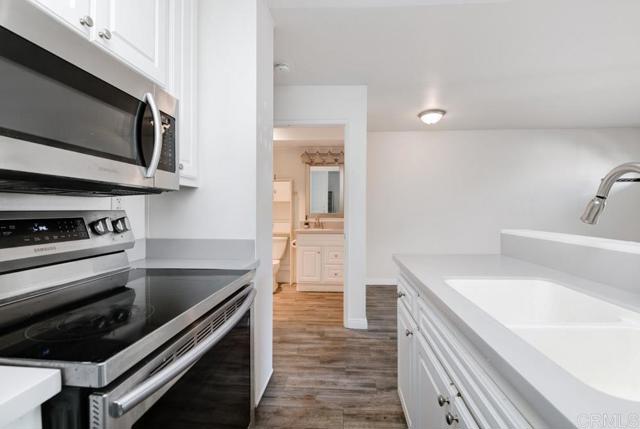 3780 Swift Avenue, San Diego CA: https://media.crmls.org/mediaz/f421772b-8c3a-40e5-be71-39ac1d207b85.jpg