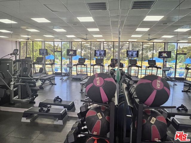 2160 CENTURY PARK EAST, Los Angeles CA: https://media.crmls.org/mediaz/f421a2ae-e011-45a6-a470-7e073414a5b9.jpg
