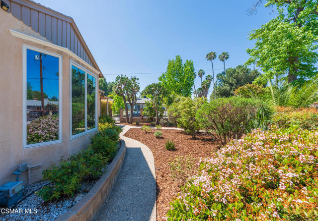 6120 Zelzah Avenue, Encino CA: https://media.crmls.org/mediaz/f421d90b-a226-443f-9850-1de1815b952b.jpg