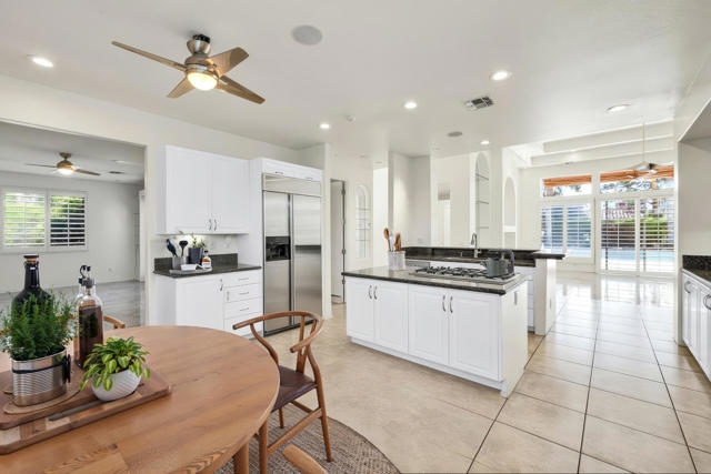 14 Collegiate Circle, Rancho Mirage CA: https://media.crmls.org/mediaz/f421f420-6309-4504-b014-8cb4d4c7bc80.jpg