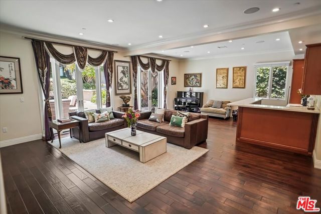 Drew Fenton | 1701 Roscomare Road Los Angeles CA | MLS: 7625124 Drew Fenton | 1701 Roscomare Road Los Angeles CA | MLS: 7625124