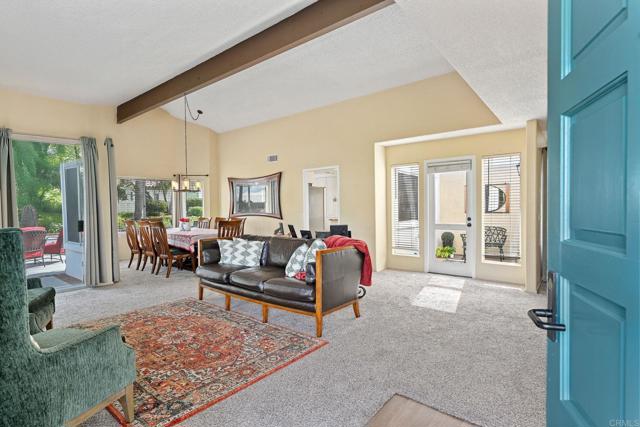 Detail Gallery Image 8 of 38 For 4737 Galicia Way, Oceanside,  CA 92056 - 2 Beds | 2 Baths