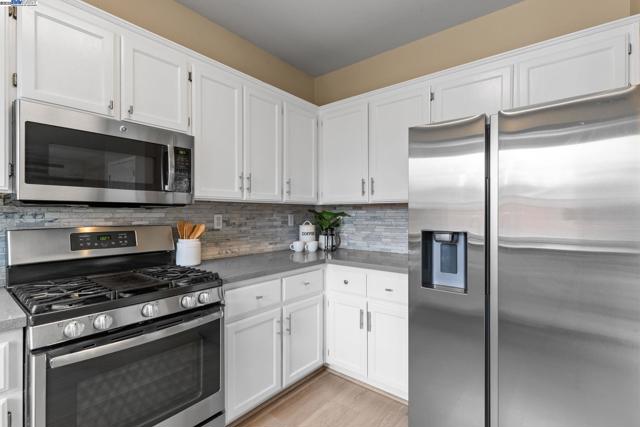 Image 27 of 60 For 6953 Bear Creek Dr