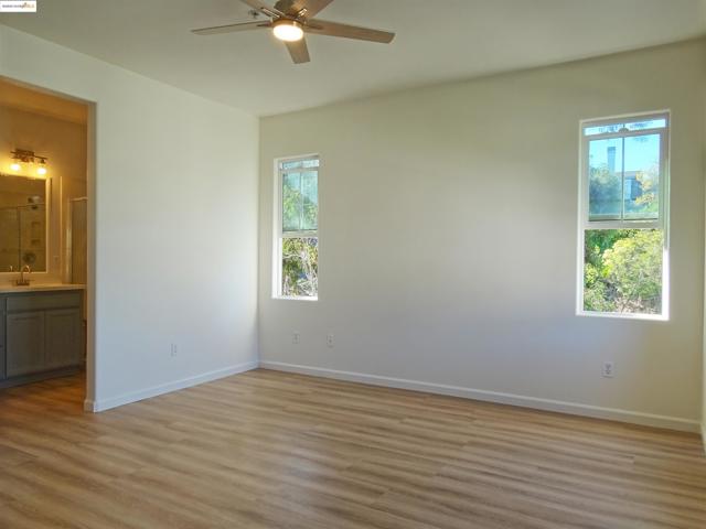 1150 Summer Ln, Richmond CA: https://media.crmls.org/mediaz/f424cf29-4f3f-4956-b48d-36cda731973d.jpg