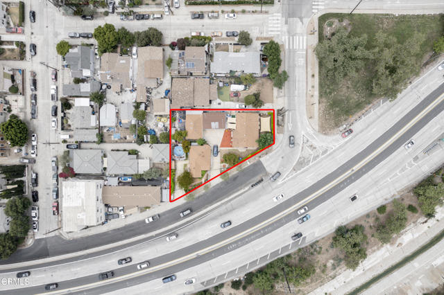 5621 Carlota Boulevard, Los Angeles CA: https://media.crmls.org/mediaz/f425761f-d0a9-4aed-873b-dcee0ccd1fb0.jpg