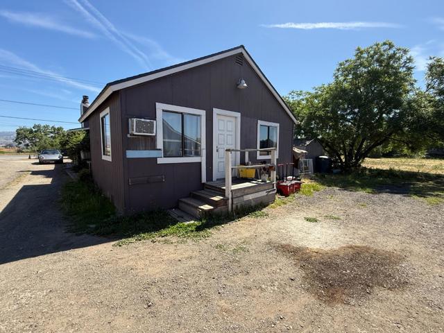 15355 Monterey Street, Morgan Hill CA: https://media.crmls.org/mediaz/f425f2c1-af44-4311-897d-2456543fe63e.jpg