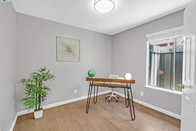 1328 Star Bush Ln, San Jose CA: https://media.crmls.org/mediaz/f4267766-af40-48f4-9018-f61d86b8b90f.jpg