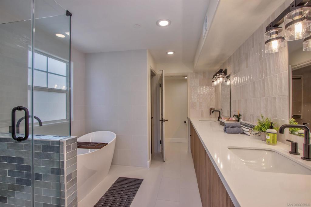 505 Cedros - photo 18