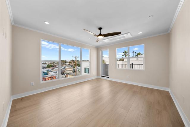 812 N Cleveland Street, Oceanside CA: https://media.crmls.org/mediaz/f4283ec4-374b-4977-b00d-f91009d92ba0.jpg