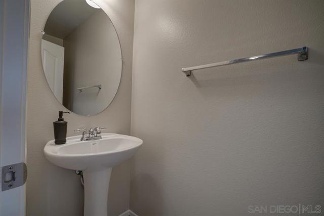 1386 Dandelion Way, San Marcos CA: https://media.crmls.org/mediaz/f4284ba5-18b4-48d5-b322-e464f8cb98a4.jpg