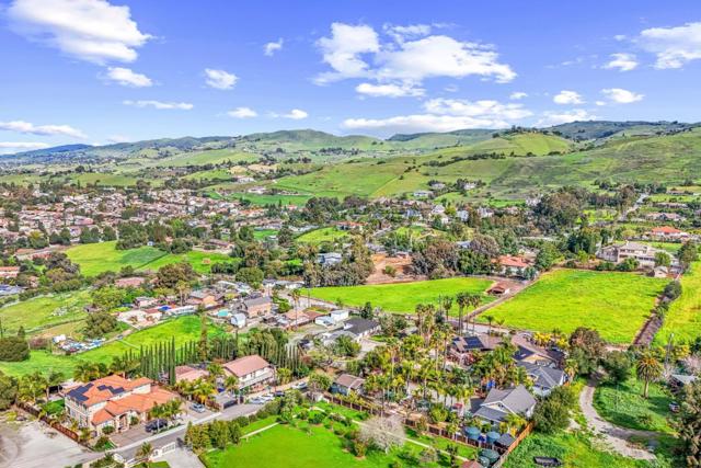 2363 Pleasant Acres Drive, San Jose CA: https://media.crmls.org/mediaz/f42a4146-b25a-478e-a18b-0e3353dcbe2d.jpg