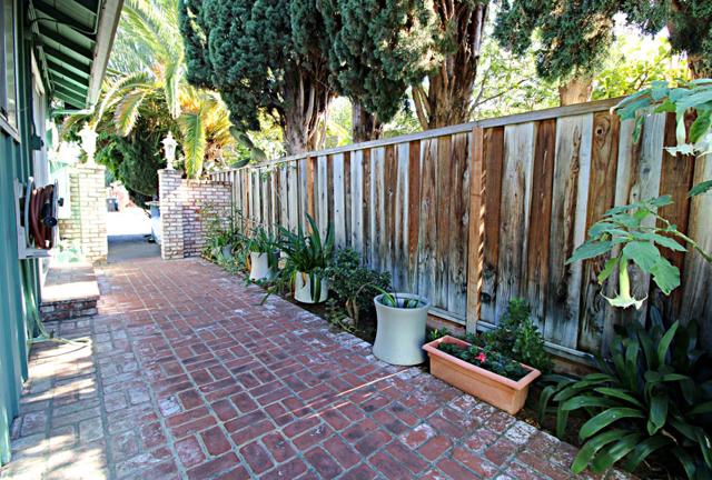 657 2nd Avenue, Redwood City CA: https://media.crmls.org/mediaz/f42a9c0a-4c41-48ef-b880-3a4c5352d8fb.jpg