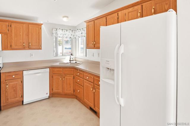 328 Killdeer, Oceanside CA: https://media.crmls.org/mediaz/f42b556d-cc4c-4fb2-a7b2-9f4a64be7910.jpg