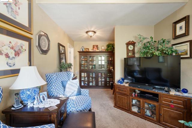 Image 35 of 41 For 2992 Buckboard Rd