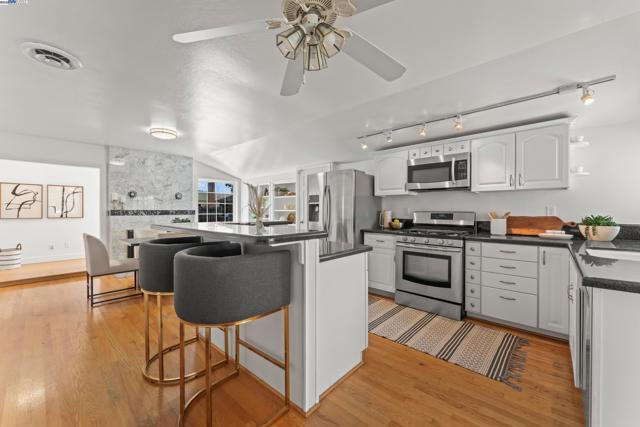 6793 Flanders Dr, Newark CA: https://media.crmls.org/mediaz/f42d4ab2-c374-43e1-a93b-fc13db3ea8aa.jpg