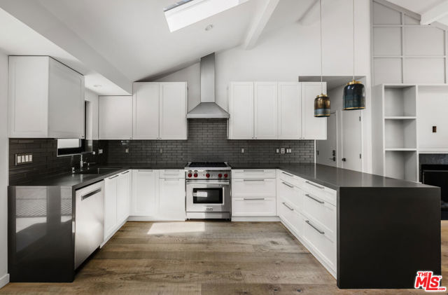 2425 Rinconia Drive, Los Angeles CA: https://media.crmls.org/mediaz/f42de64b-c3f5-482e-b60c-95e1e9d77d57.jpg
