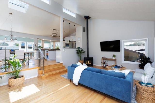 143 Moran Way, Santa Cruz CA: https://media.crmls.org/mediaz/f42e12ff-ec59-4b48-8f1c-107b97714cb0.jpg