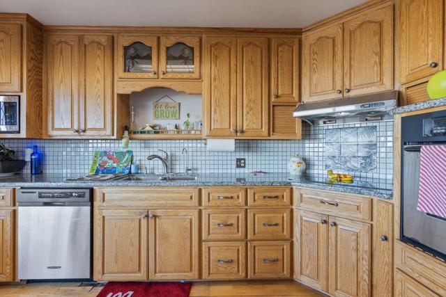 380 Hillside Road, San Juan Bautista CA: https://media.crmls.org/mediaz/f42ec7f3-7dc1-49a9-9b82-20f2bdd9c774.jpg