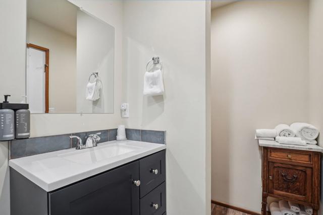 25750 Alderwood, Idyllwild CA: https://media.crmls.org/mediaz/f42f9d7b-949b-420e-8ec6-857da67386ae.jpg