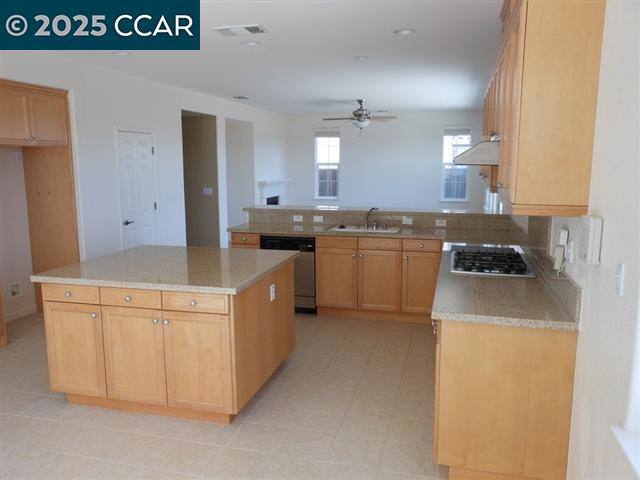 4637 Imperial Street, Antioch CA: https://media.crmls.org/mediaz/f4300b97-b872-4456-ad5d-ee7ecd2bc8c4.jpg