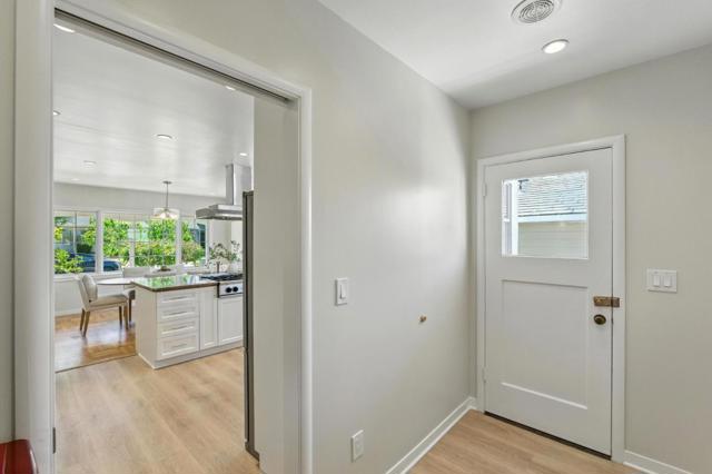 1513 Oak Street, San Mateo CA: https://media.crmls.org/mediaz/f4302707-4b05-4dff-a94b-1734da881079.jpg