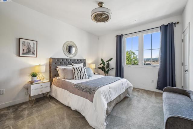 2110 Clement Ave, Alameda CA: https://media.crmls.org/mediaz/f4305630-f4cb-4ca8-9bc9-8085590f7bd3.jpg