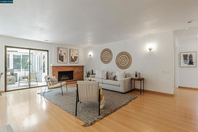 4924 Rocky Rd, Richmond CA: https://media.crmls.org/mediaz/f4308436-39e5-4d0a-afad-6210e95b7bec.jpg