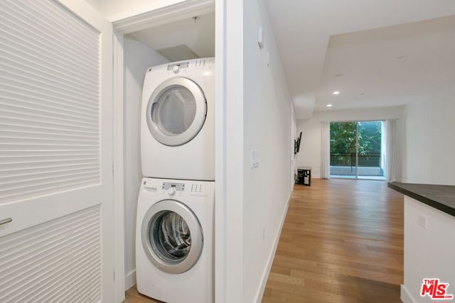 6001 Carlton Way, Los Angeles CA: https://media.crmls.org/mediaz/f430f5a8-0608-4a6e-8c01-684ce72d58a1.jpg