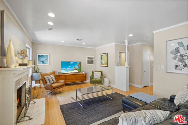 634 Solway Street photo 7