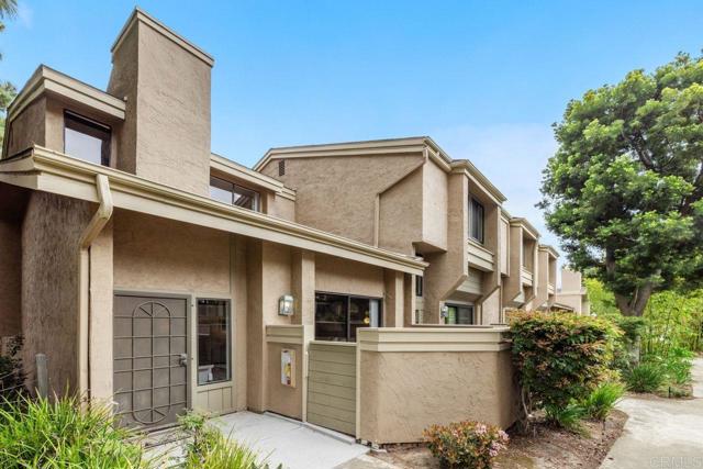 3330 Caminito Eastbluff, La Jolla CA: https://media.crmls.org/mediaz/f4320090-a61b-4dfa-92e6-5705e5e4e23f.jpg