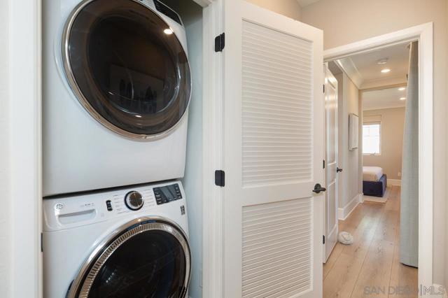 827 Jersey Court, San Diego CA: https://media.crmls.org/mediaz/f433fd87-7ba4-4cf0-85ae-d3cb6f467313.jpg