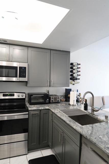 Detail Gallery Image 10 of 30 For 5430 Baltimore Drive #70,  La Mesa,  CA 91942 - 3 Beds | 2/1 Baths