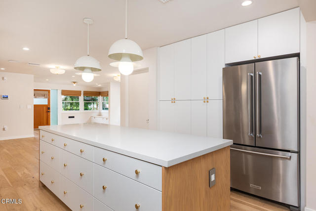 987 Bell Street, Pasadena CA: https://media.crmls.org/mediaz/f434a09e-3d44-482f-b0ab-0d9d6e39cb85.jpg